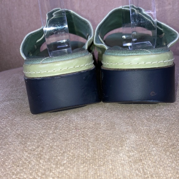 CLARKS Light Green Leather Open Toe Slip On 70567 Sandals - Picture 5 of 10